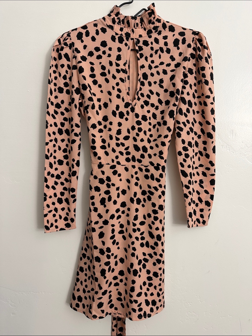 Woman’s dusty Rose Pink Blush Ruffle-Neck Long Sleeve Dress Black Spot Print XS